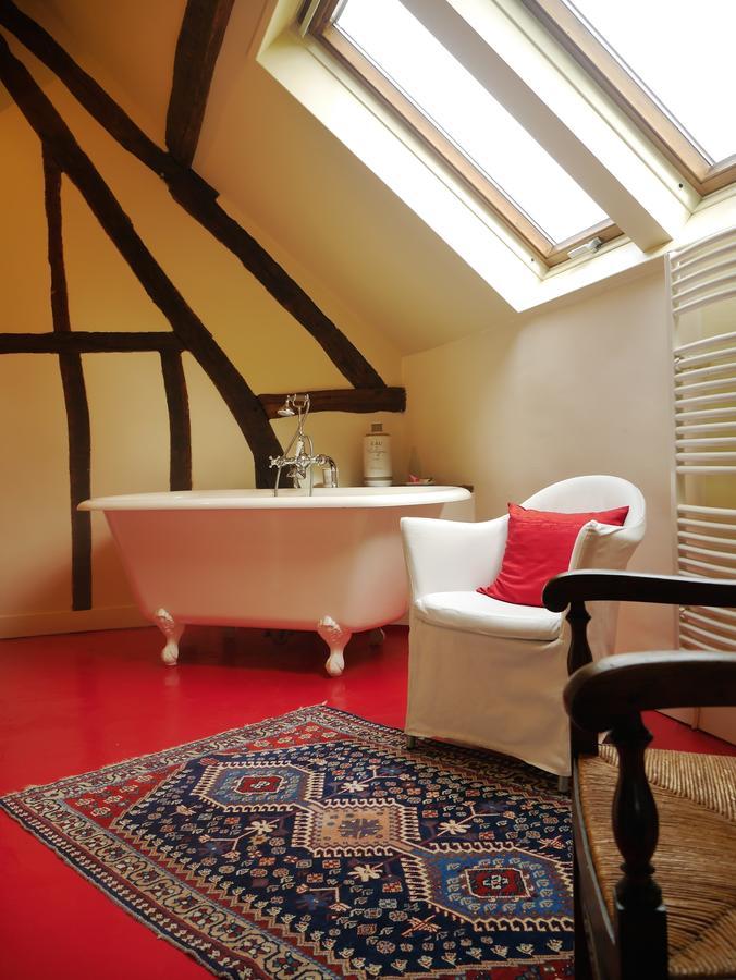 Le Puits D'Angle Bed & Breakfast Thibivillers ภายนอก รูปภาพ