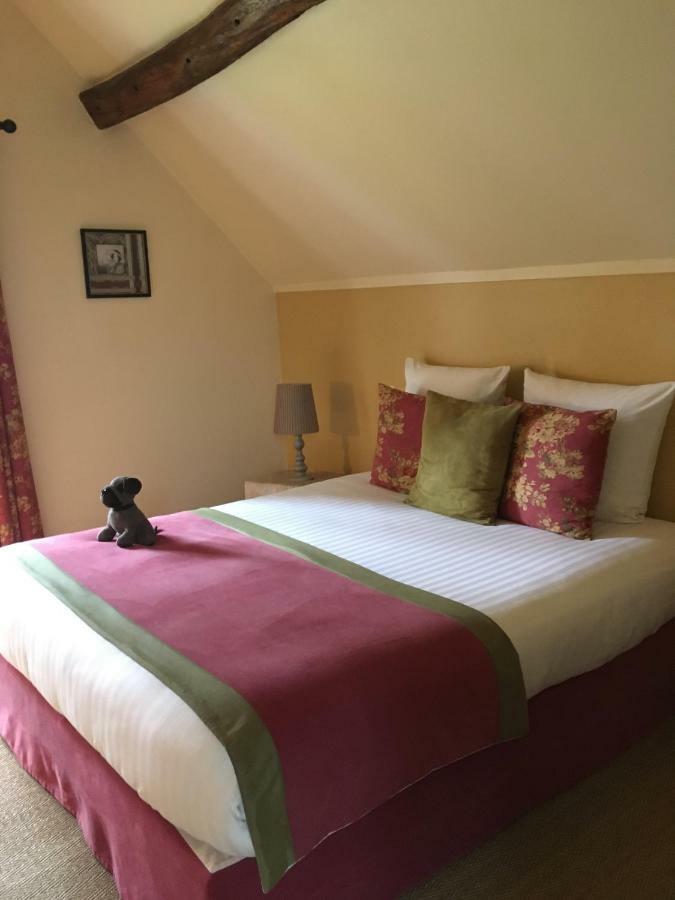 Le Puits D'Angle Bed & Breakfast Thibivillers ภายนอก รูปภาพ