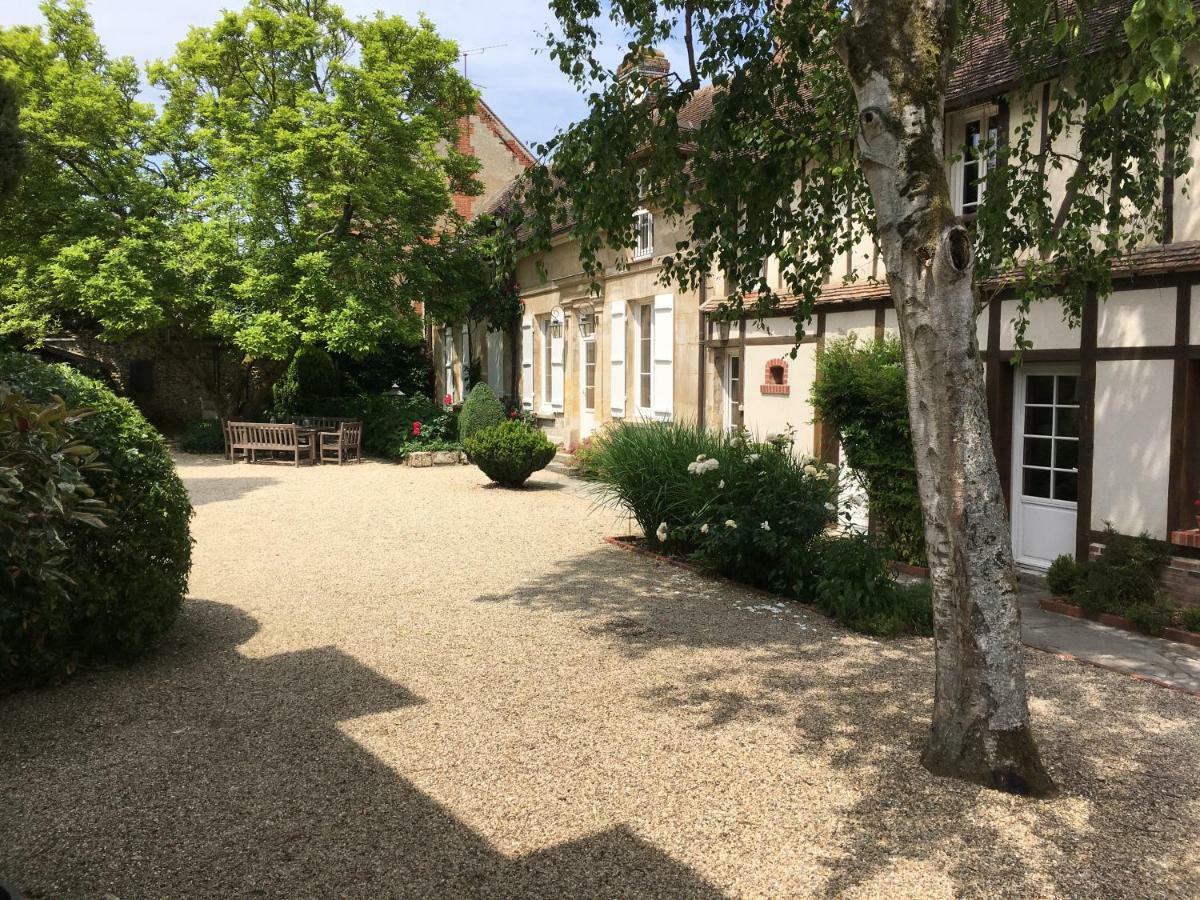 Le Puits D'Angle Bed & Breakfast Thibivillers ภายนอก รูปภาพ