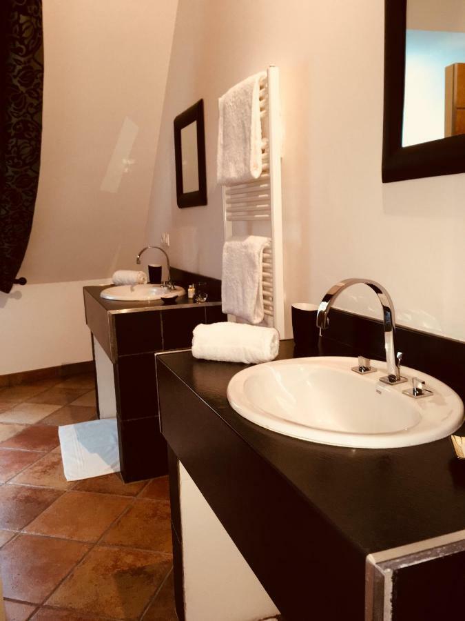 Le Puits D'Angle Bed & Breakfast Thibivillers ภายนอก รูปภาพ